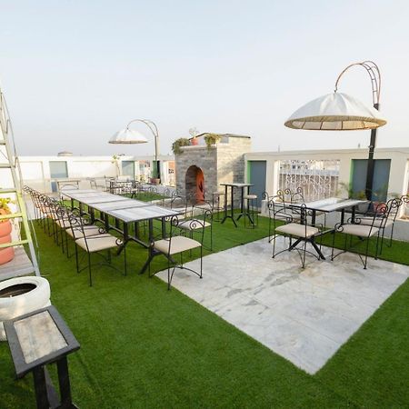 Hotel Sahibs Lighthouse - Swimming Pool Agra  Exterior foto